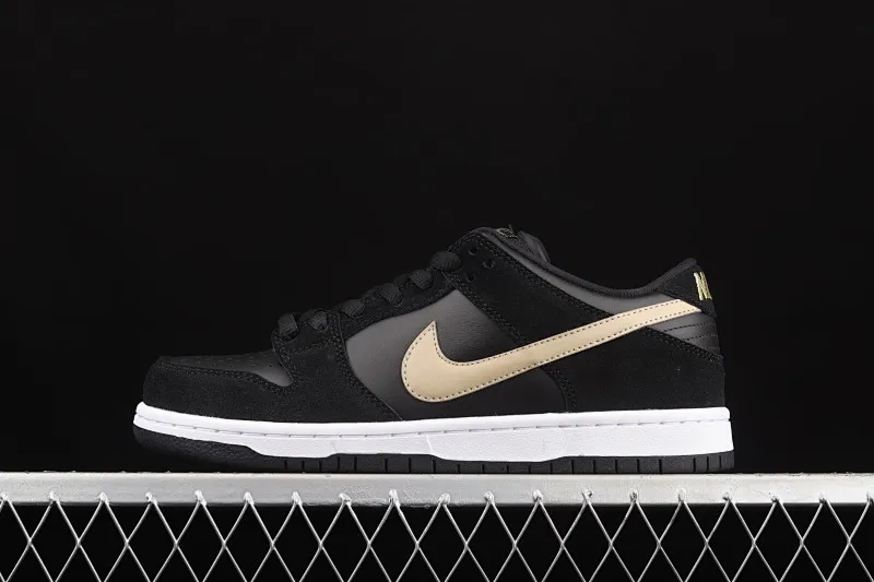 All categories Nk SB Dunk series Nk SB Dunk Low low-top sneakers J version Nk SB Dunk Low black and white gold dunk series low-top casual sports skateboard shoes BQ6817-002